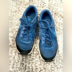 Boys blue Nike sneakers-Size 4